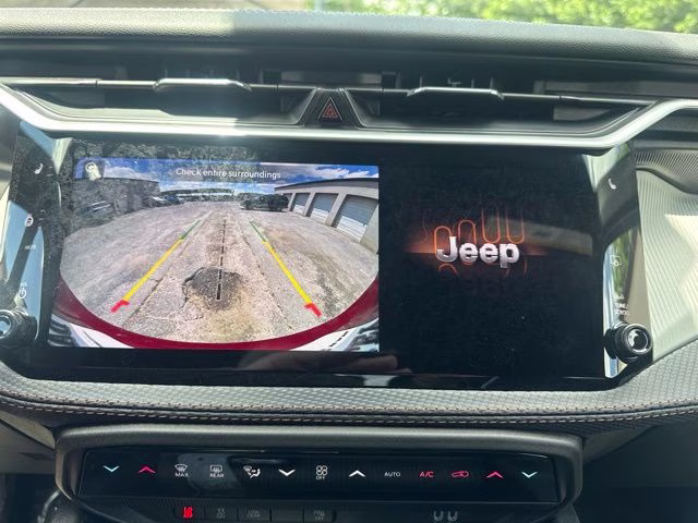 2026 Red Hot Pearlcoat Jeep Cherokee Limited 4X4 SUV