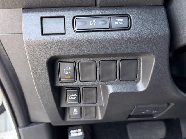 2025 Glacier White Nissan Frontier SV RWD Truck