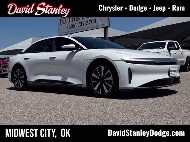 2024 Stellar White Metallic Lucid Air Pure RWD Sedan