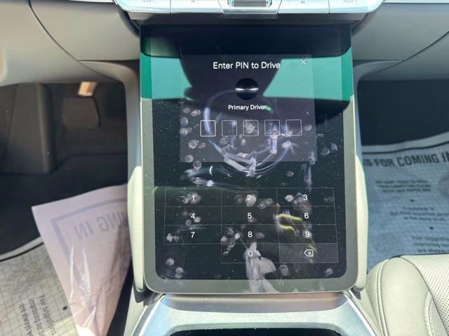 2024 Stellar White Metallic Lucid Air Pure RWD Sedan