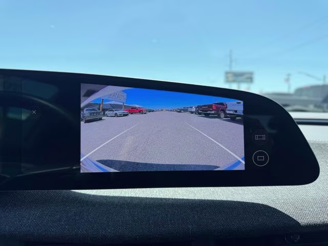 2024 Stellar White Metallic Lucid Air Pure RWD Sedan