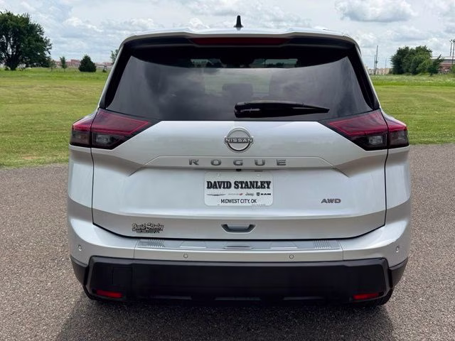 2024 Brilliant Silver Metallic Nissan Rogue S AWD SUV