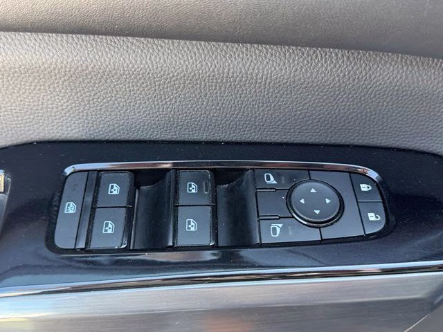 2023 Gun Metallic Nissan Pathfinder SL FWD SUV