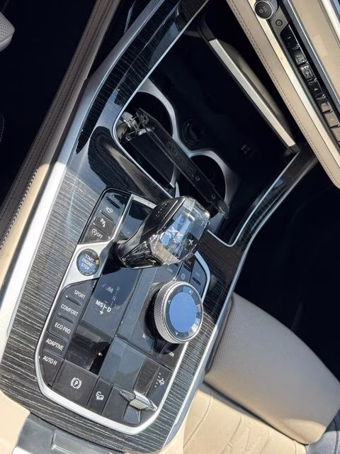 2021 White Metallic BMW X7 M50i AWD SUV