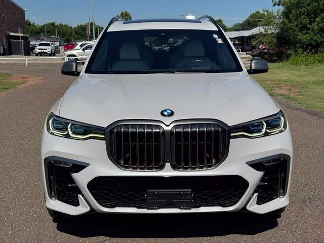 2021 White Metallic BMW X7 M50i AWD SUV