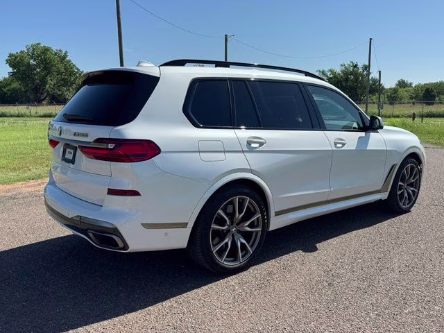 2021 White Metallic BMW X7 M50i AWD SUV