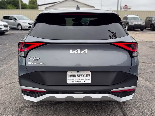 2025 Everlasting Silver Kia Sportage EX FWD SUV