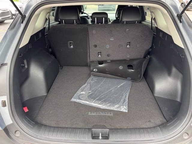 2025 Everlasting Silver Kia Sportage EX FWD SUV