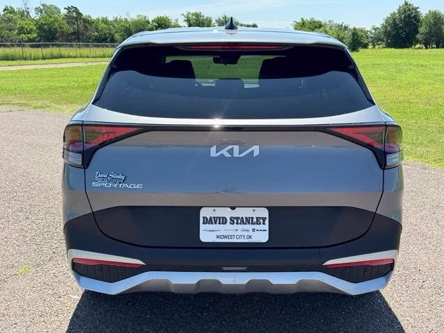 2024 Everlasting Silver Kia Sportage EX FWD SUV