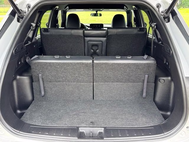 2024 Alloy Silver Metallic Mitsubishi Outlander SE Black Edition FWD SUV