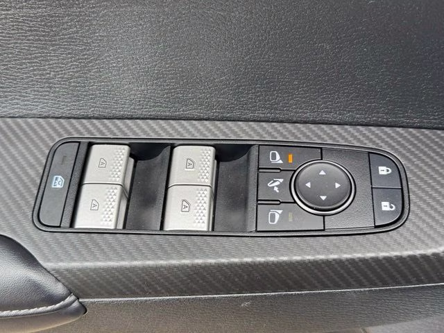 2024 Alloy Silver Metallic Mitsubishi Outlander SE Black Edition FWD SUV