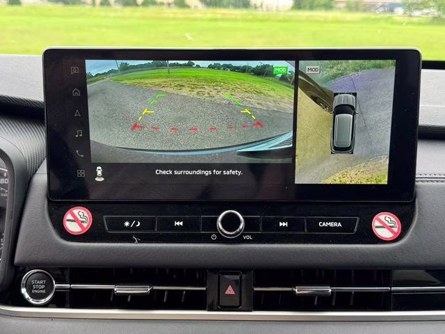 2025 Graphite Gray Metallic/Black Roof Mitsubishi Outlander SE FWD SUV