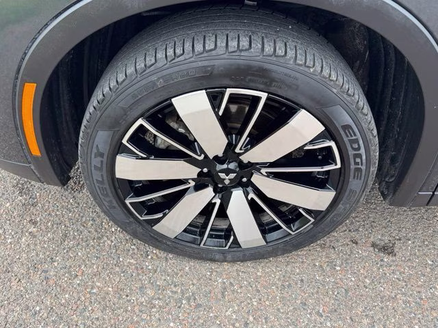 2025 Graphite Gray Metallic/Black Roof Mitsubishi Outlander SE FWD SUV