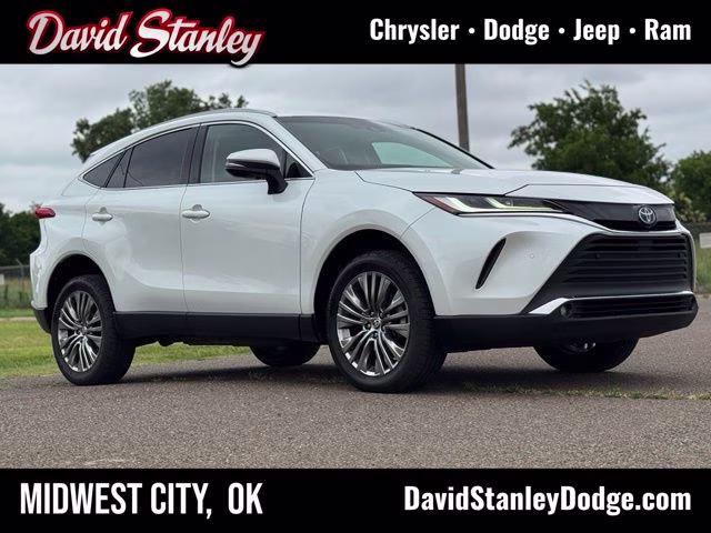 2023 Wind Chill Pearl Toyota Venza XLE AWD SUV