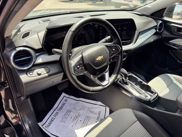 2025 Black Metallic Chevrolet Trax LT FWD SUV