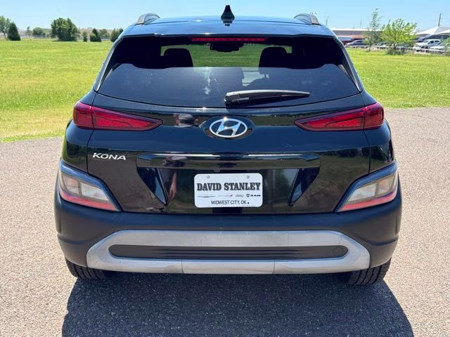 2022 Ultra Black Hyundai Kona SEL FWD SUV