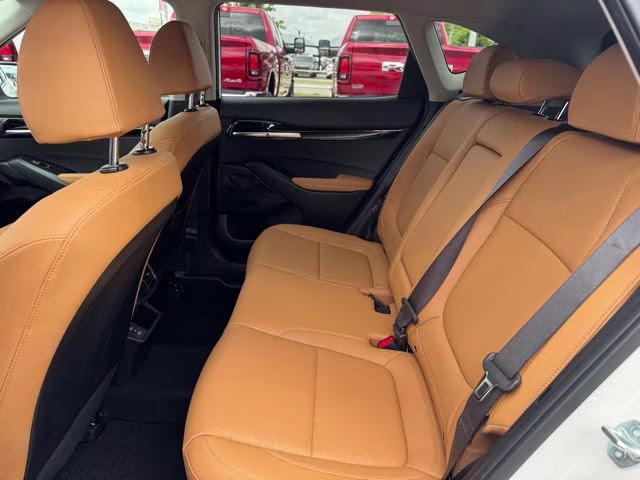 2026 Snow White Pearl Kia Seltos EX AWD SUV