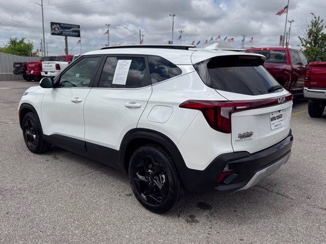 2026 Snow White Pearl Kia Seltos EX AWD SUV