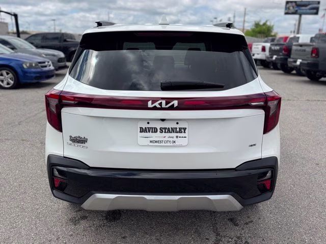 2026 Snow White Pearl Kia Seltos EX AWD SUV