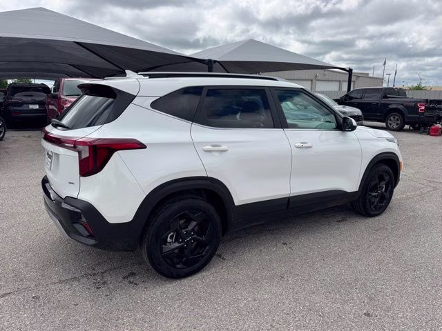 2026 Snow White Pearl Kia Seltos EX AWD SUV
