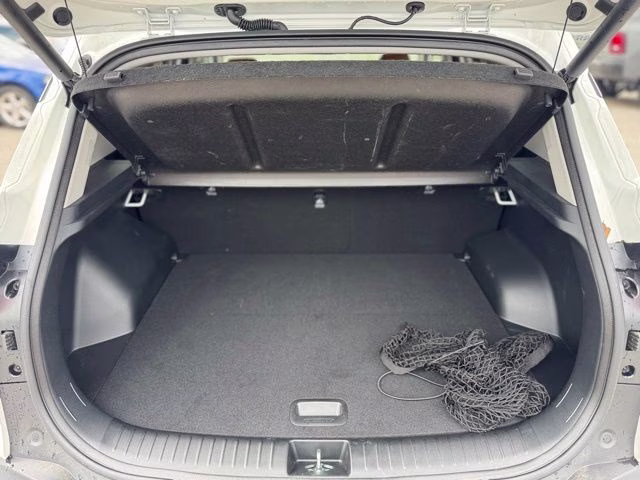 2026 Snow White Pearl Kia Seltos EX AWD SUV