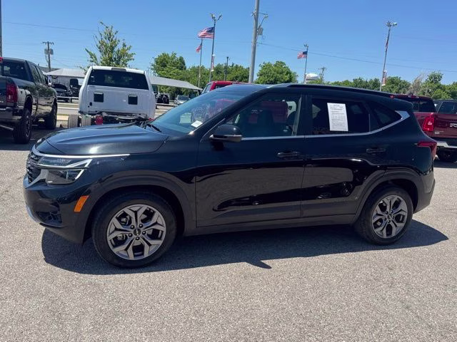 2024 Black Kia Seltos S FWD SUV