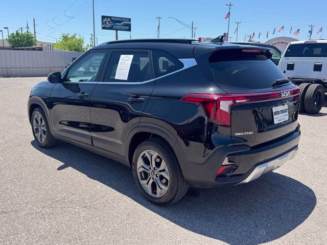 2024 Black Kia Seltos S FWD SUV