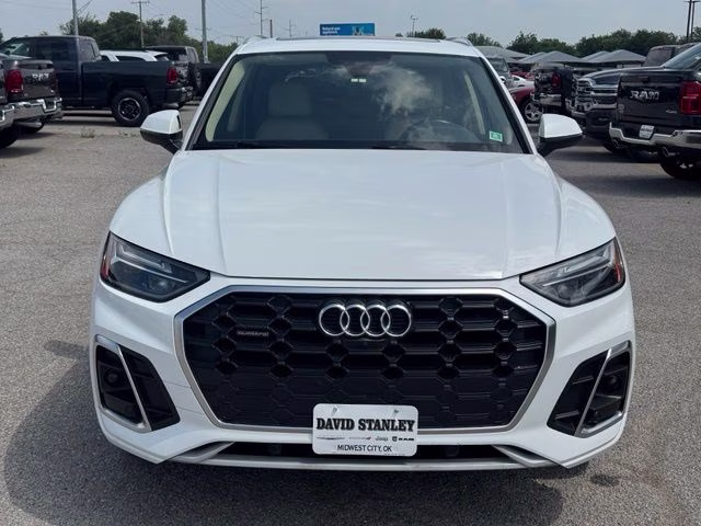 2022 Glacier White Metallic Audi Q5 45 S line Premium AWD SUV