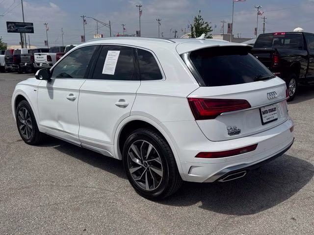 2022 Glacier White Metallic Audi Q5 45 S line Premium AWD SUV