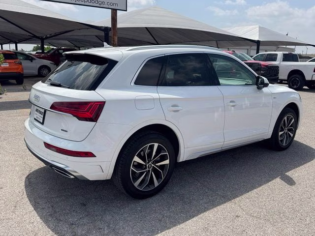2022 Glacier White Metallic Audi Q5 45 S line Premium AWD SUV