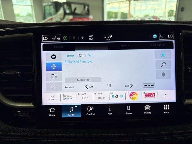 2024 Diamond Black Crystal Pearlcoat Chrysler Pacifica Hybrid Select FWD Van