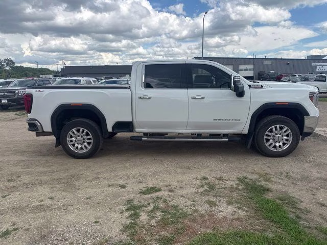 2020 White GMC Sierra 2500HD SLT 4X4 Truck