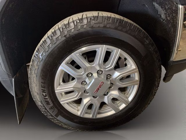2020 White GMC Sierra 2500HD SLT 4X4 Truck