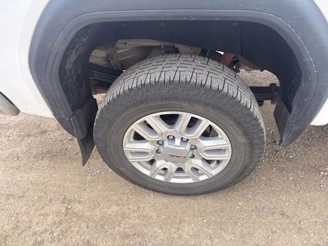 2020 White GMC Sierra 2500HD SLT 4X4 Truck