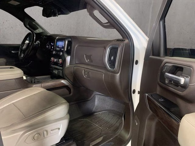 2020 White GMC Sierra 2500HD SLT 4X4 Truck