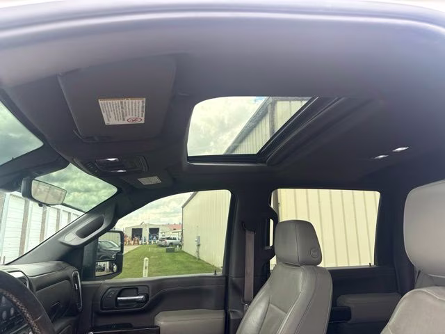 2020 White GMC Sierra 2500HD SLT 4X4 Truck
