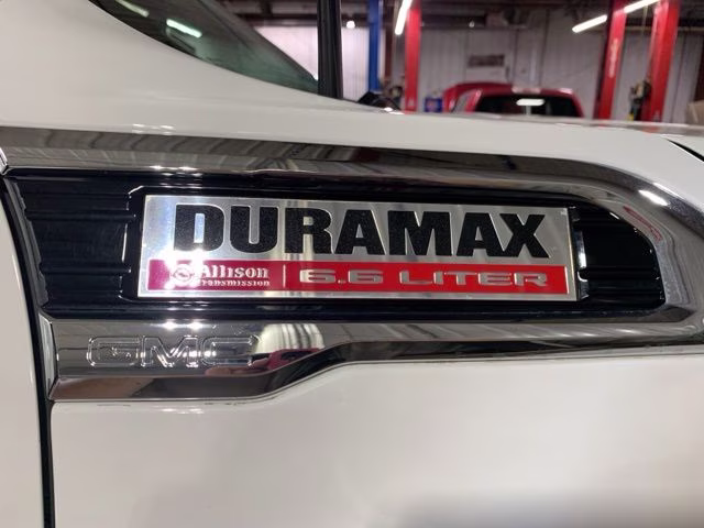 2020 White GMC Sierra 2500HD SLT 4X4 Truck