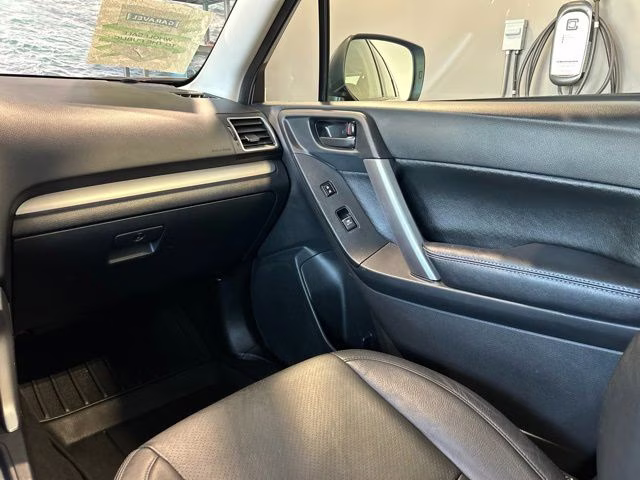 2018 Ice Silver Metallic Subaru Forester 2.5i AWD SUV