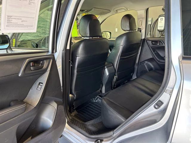 2018 Ice Silver Metallic Subaru Forester 2.5i AWD SUV