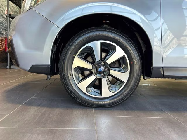 2018 Ice Silver Metallic Subaru Forester 2.5i AWD SUV