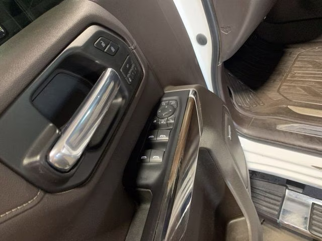 2020 White GMC Sierra 2500HD SLT 4X4 Truck
