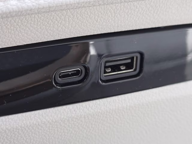 2026 Iridescent White Tricoat Buick Enclave Avenir FWD SUV
