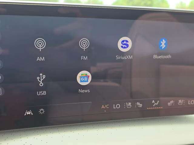 2026 Iridescent White Tricoat Buick Enclave Avenir FWD SUV