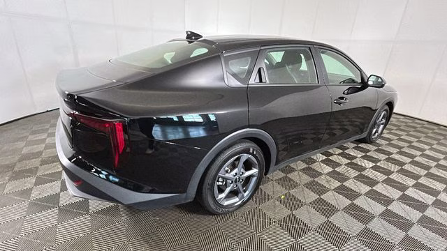 2025 Aurora Black Pearl Kia K4 LXS FWD Sedan