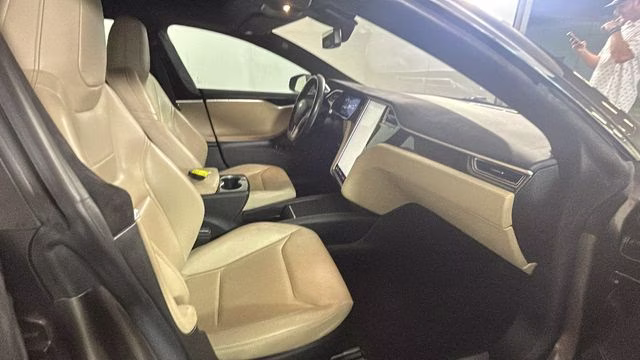 2015 Titanium Metallic Tesla Model S 70D RWD Hatchback