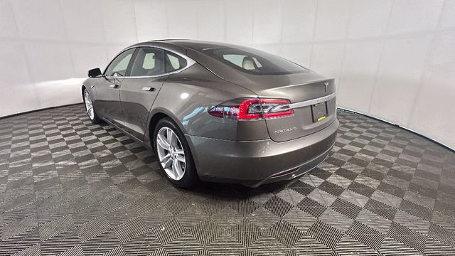 2015 Titanium Metallic Tesla Model S 70D RWD Hatchback