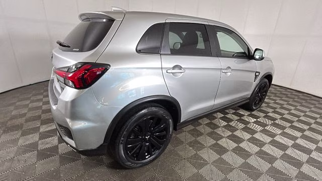 2023 Labrador Black Pearl Mitsubishi Outlander Sport 2.0 LE 4X4 SUV