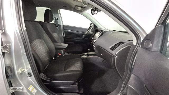 2023 Labrador Black Pearl Mitsubishi Outlander Sport 2.0 LE 4X4 SUV
