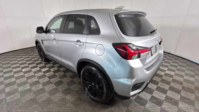 2023 Labrador Black Pearl Mitsubishi Outlander Sport 2.0 LE 4X4 SUV