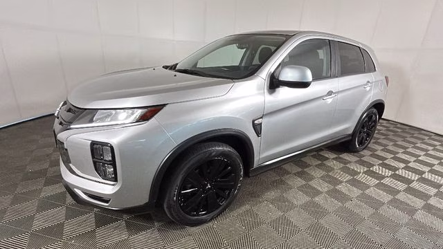 2023 Labrador Black Pearl Mitsubishi Outlander Sport 2.0 LE 4X4 SUV